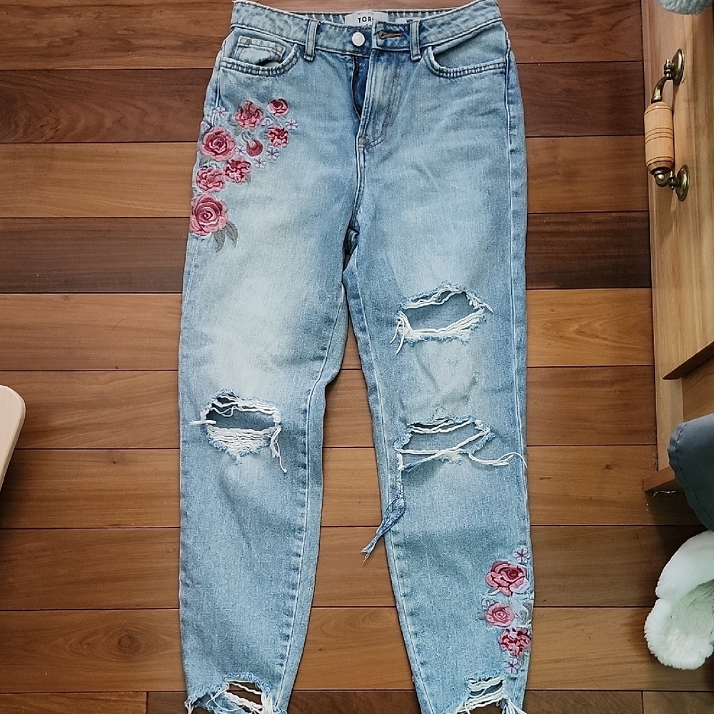 New Look Floral Embroidered Jeans